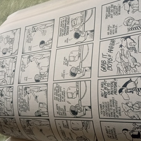 3/$15 Bloom County Babylon Five Years of Basic Naughtiness Opus Paperback Book - Picture 12 of 17